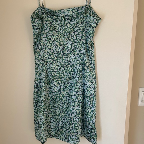 Aritzia dress - Picture 2 of 4
